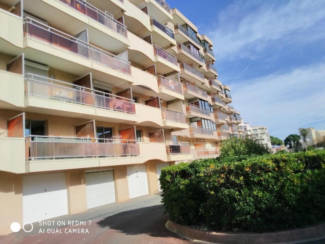 Appartement T2 Vue Mer Et Port,2 Balcons, Parking Prive 卡内 外观 照片